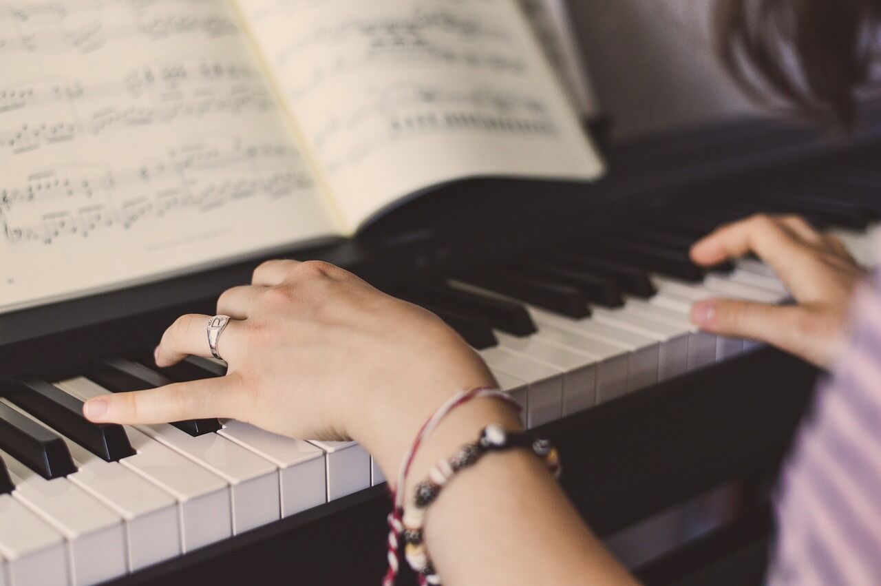 How to Get The Best Deal At a Piano Auction Literally Around The Corner